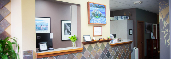 Chiropractic-Kailua-Kona-HI-Reception.jpg